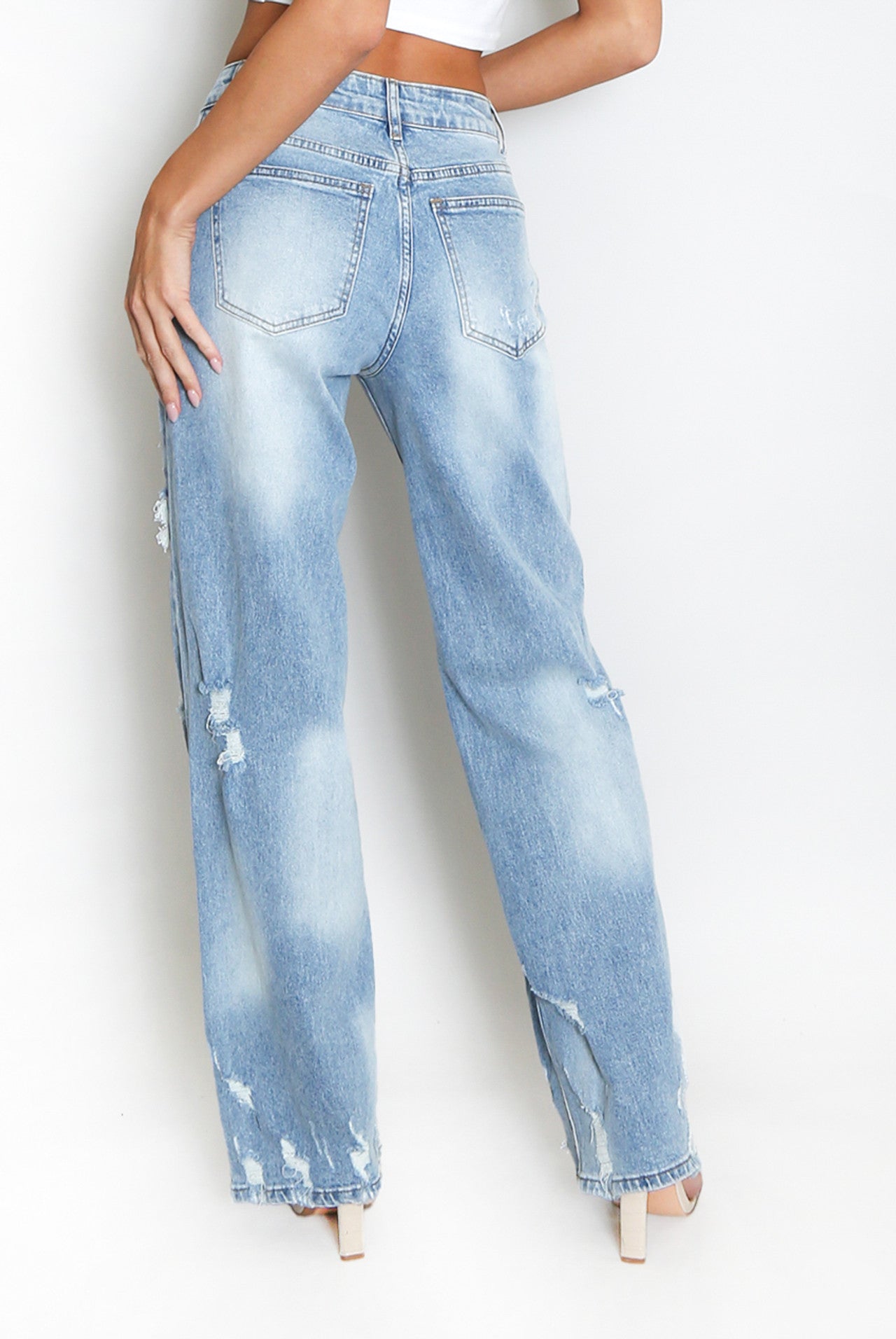 BLUE RIPPED STRAIGHT DENIM JEANS
