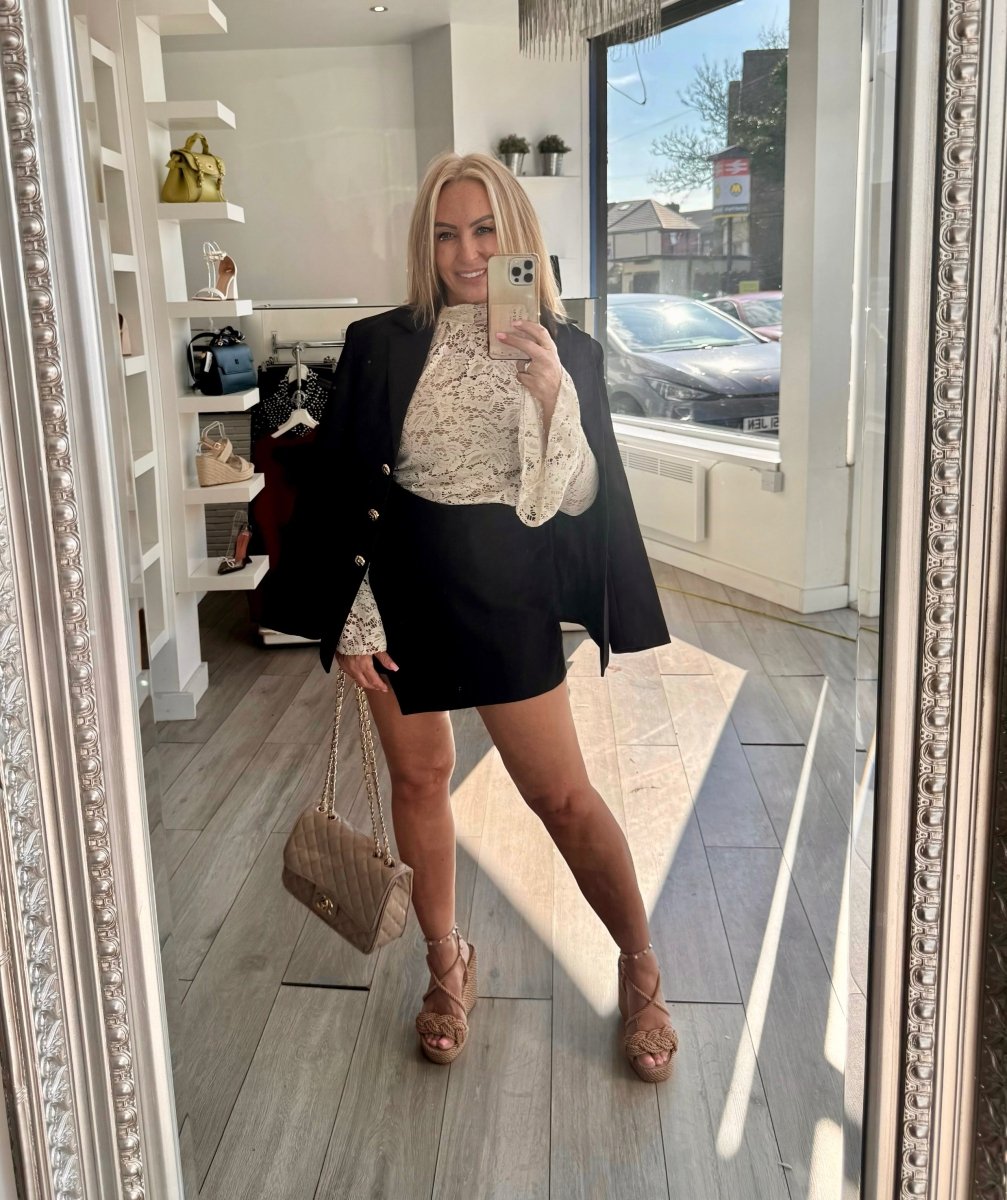 TAILORED FITTED BLAZERBLAZERLauraliverpoolboutiqueLauraliverpoolboutique15899267SMALLTAILORED FITTED BLAZER