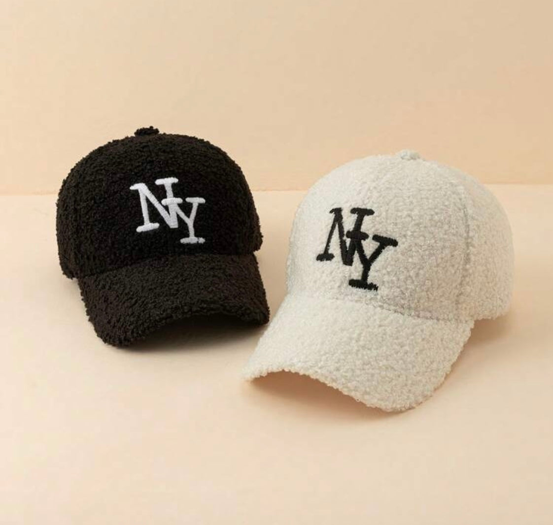 NIce Boucle Cap