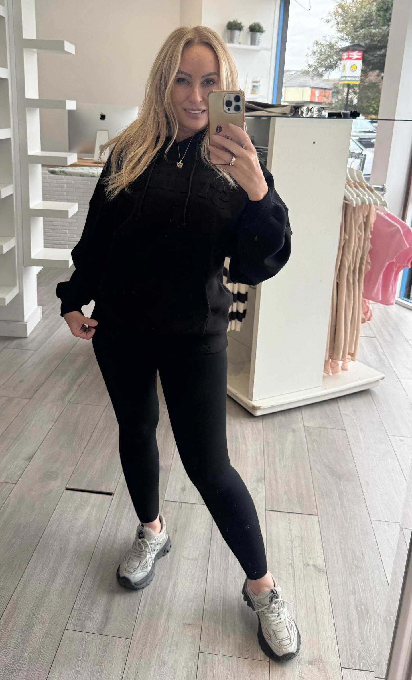 STYLIST HOODIE