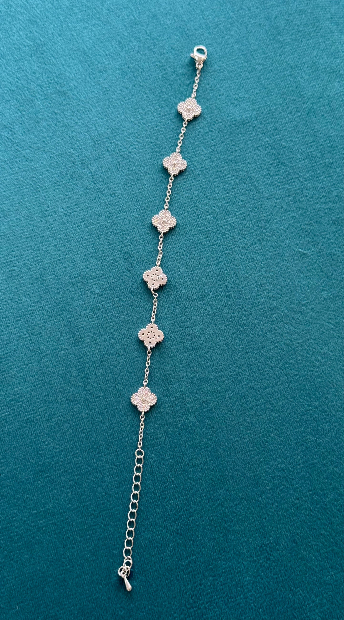 SILVER FLOWER  BRACELET