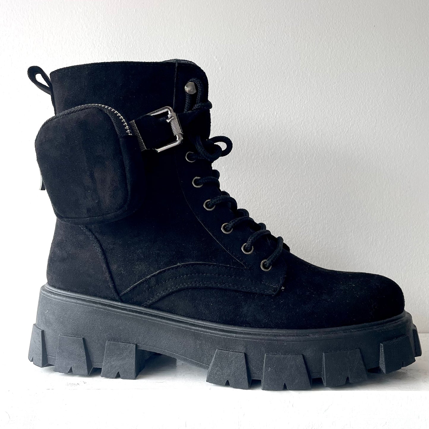 MONOLITH BOOTS