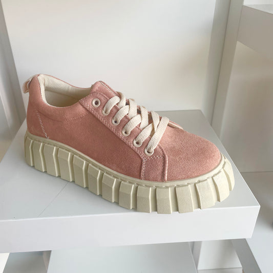 PLATFORM TRAINERS