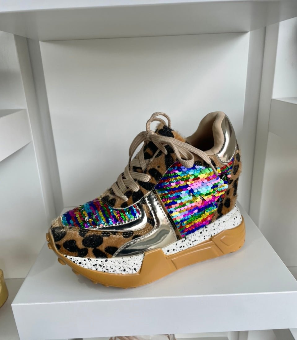 GOLD WEDGE TRAINERSTRAINERSLauraliverpoolboutiqueLauraliverpoolboutique99024 374851121843GOLD WEDGE TRAINERS